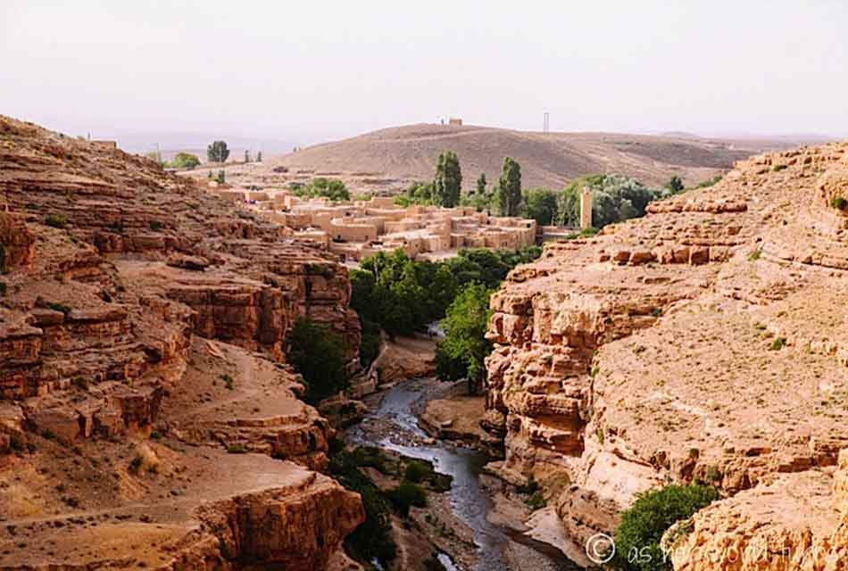 6 Days Marrakech to Chefchaouen via Desert Tour